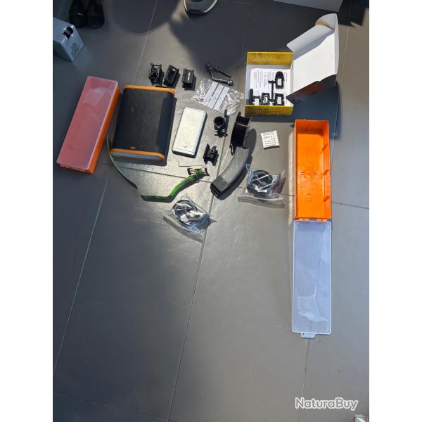 Pi�ces d�tach�es pour bricoleur super lot trouve tous aux encheres bo�te armurerie