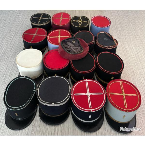 KEPIS. Lot de 16 Pieces. + 1 Beret.  SUPER Magnifique