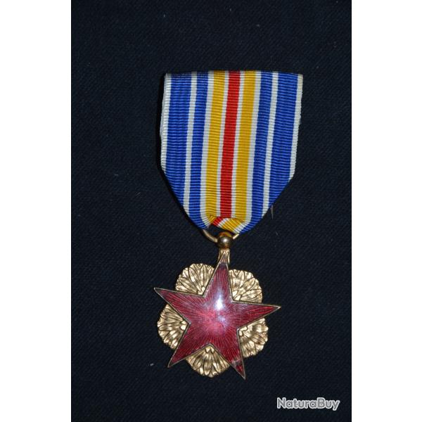 MEDAILLE DES BLESSES -VARIANTE 1� & 2� GUERRES -CAMPAGNES COLONIALES-LEGER MANQUE SUR UNE EXTREMITE