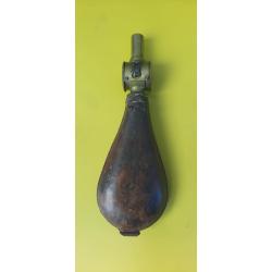 Poire &agrave; poudre cuir