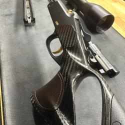 Une des derni&egrave;res carcasses Blaser K95 en carbone glossy