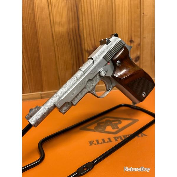 Enchere 1 � sans prix de r�serve magnifique unique 22lr corsair grav�e