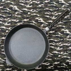 Po&ecirc;le en pure fonte 28cm corne d'antilope KAKLAR