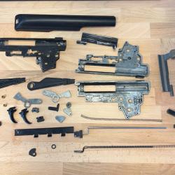 Pi&egrave;ces d&eacute;tach&eacute;es AK airsoft (lot)