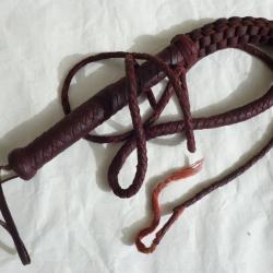 VENERIE FOUET TRESSE,long 2,20 metres,TRES BON ETAT