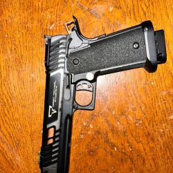 R&eacute;plique airsoft R614-1 JW4 Pit Viper TTI Noir Army Armament Gaz