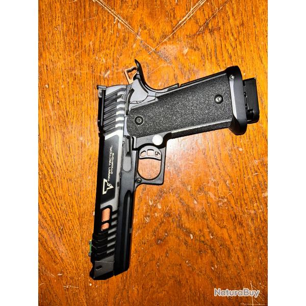 R�plique airsoft R614-1 JW4 Pit Viper TTI Noir Army Armament Gaz