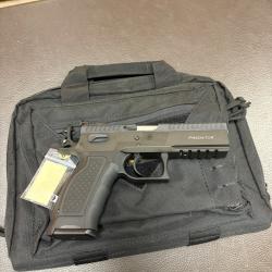 PISTOLET PH�NIX PREDATOR - CAL.9x19