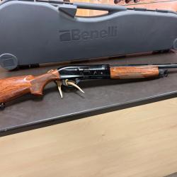 FUSIL SEMI AUTOMATIQUE BENELLI MONTEFELTRO - CAL. 20/76