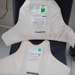 Ench&egrave;re lot de 2 plaques balistiques contre les armes de poings et les lames AEGIS 55X38 et 47x31 cm