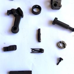 Lot de pi&egrave;ces pour MAS 49/56.  FSA