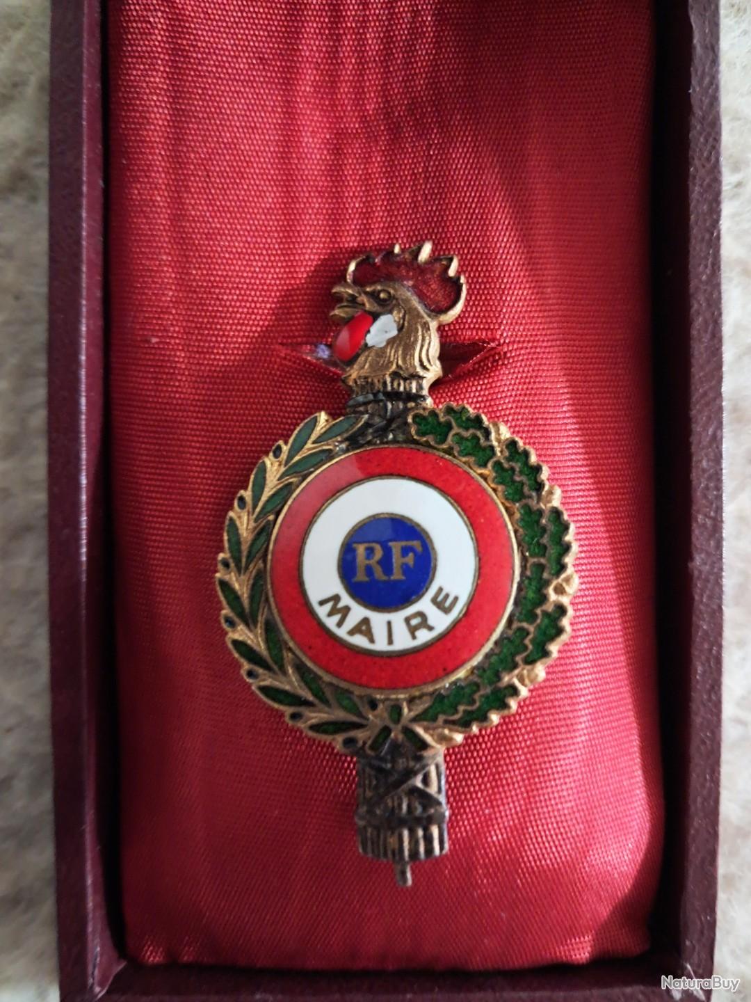 Insigne de Maire numéroté Drago Paris - Insignes - Pucelles