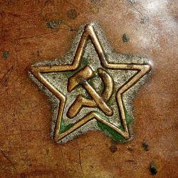 BOITE A TABAC DU SOLDAT RUSSE de la SECONDE GUERRE.