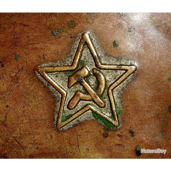 BOITE A TABAC DU SOLDAT RUSSE de la SECONDE GUERRE.