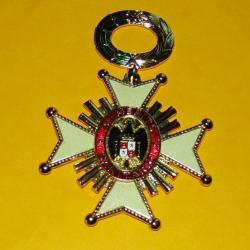 MEDAILLE ESPAGNE 1943&nbsp; EN REPRODUCTION NUMEROTEE DE FABRICATION ALLEMANDE AVEC FICHE , BON ETAT VOIS