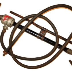 POMPE A INCENDIE de PROTECTION ANTIAERIENNE de SECONDE GUERRE.