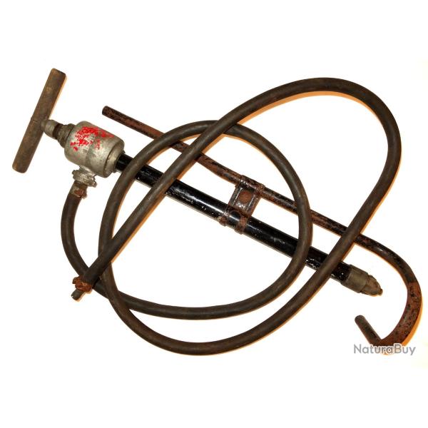 POMPE A INCENDIE de PROTECTION ANTIAERIENNE de SECONDE GUERRE.