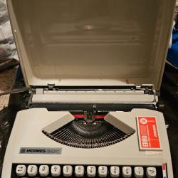 Rare Machine &agrave; &eacute;crire Hermes Baby portable AZERTY avec valise - Vintage ann&eacute;es 60