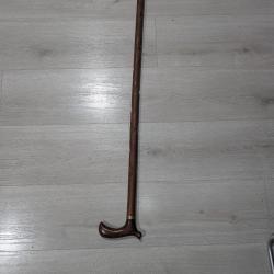 Canne &eacute;p&eacute;e