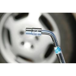 Cl&eacute; d&eacute;monte-roue avec rallonge pour v&eacute;hicule