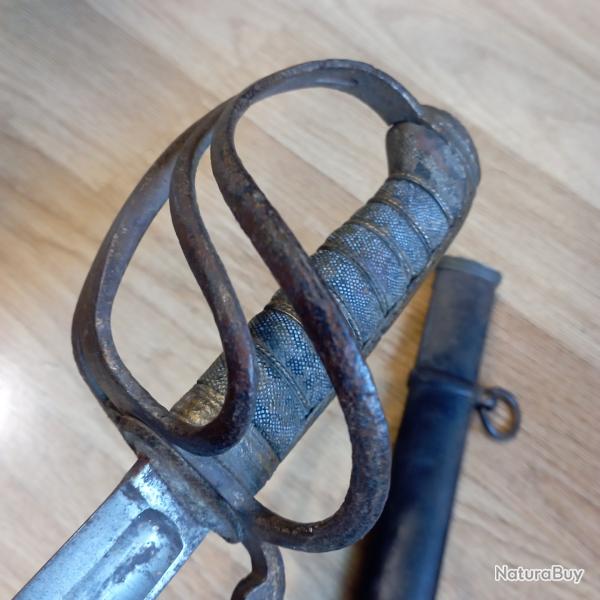 Gros sabre d'officier de cavalerie Allemande du Brunswick.