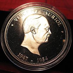 medaille "Vincent Auriol" president de la r&eacute;publique fran&ccedil;aise diametre 40 mm 31 grs