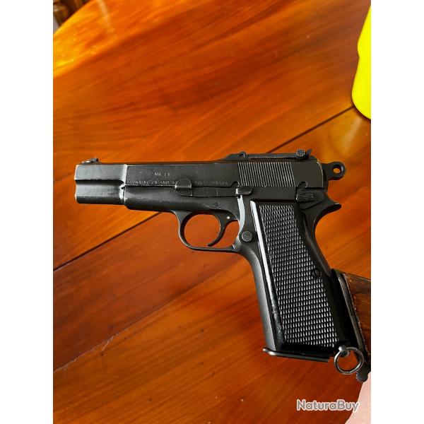 Browning GP 35 Inglis MKI  calibre 9 para �ligible pour le TAR authentique.