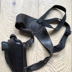 Holster d'&eacute;paule pour petit PA.