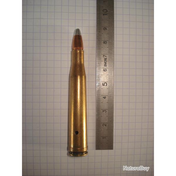 une cartouche de 300 Holland et Holland, neutralis�e, �tui perc�, amorce percut�e, ogive silvertip