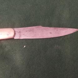 Couteau Pliante  Europ&eacute;enne  type  Navaja  ,  pr&eacute;mi&eacute;re moiti&eacute; du XX si&eacute;cle