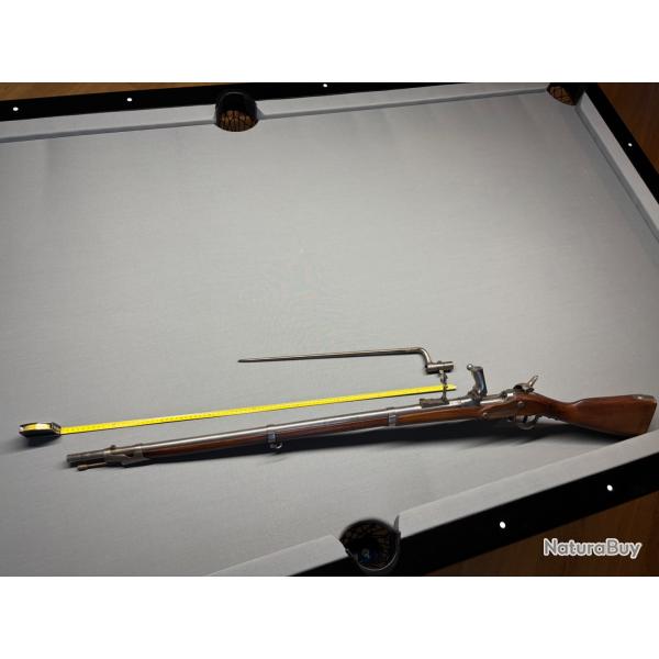 Fusil r�glementaire Albini Braendling Mle 1777 - 1867 avec b�ionnette en bon �tat.