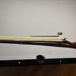 Fusil r&eacute;glementaire Fran&ccedil;ais Mle 1842 T bon &eacute;tat avec ba&iuml;onnette , semble apte au tir.