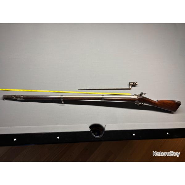 Fusil r�glementaire Fran�ais Mle 1842 T bon �tat avec ba�onnette , semble apte au tir.