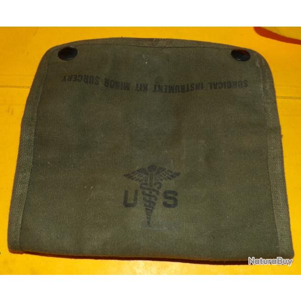 ARMEE AMERICAINE U.S : POCHETTE DE CHIRURGIEN DE CAMPAGNE� SUR TERRAIN DE COMBAT,� ETAT NEUF VOIR PH