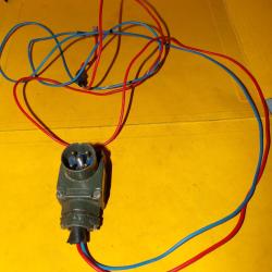 RADIO : PRISE D' ALIMENTATION POUR RADIO AN/GRC9 DE MARQUE POUR SOCAPEX ,POUR RADIOAMATEUR ,BON ETAT