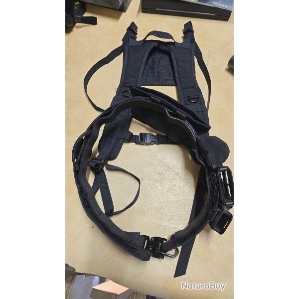 Ceinturon tactique Hexatac HMB, brelage noir et accessoires