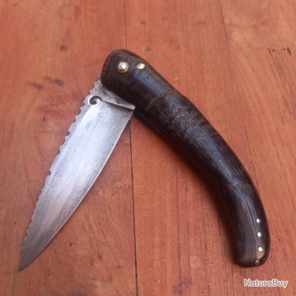 Joli Couteau ARTISANAL FORG�  Manche en Corne de Chamois