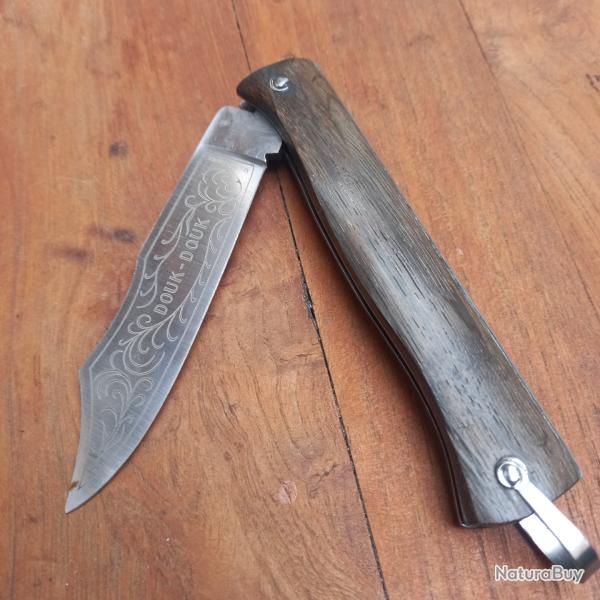 Unique Couteau DOUKDOUK France Manche en M�tal et Bois de MORTA