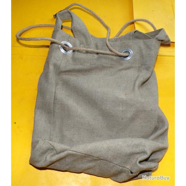 SERVICE DE SANTE : POCHETTE POUR LIT HOPITAL MILITAIRE POUR METTRE LES AFFAIRES PERSONNELLES DU SOLD