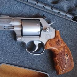 SMITH & WESSON 686-6 PLUS PERFORMANCE CENTER 357 MAG