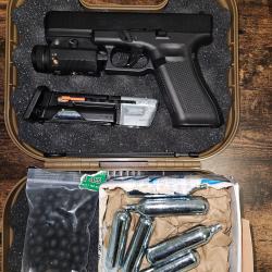 Glock 17 Gen 5 Umarex + torche laser