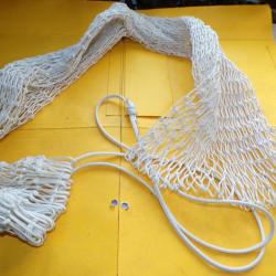 SAC A LINGE&nbsp; DE L'ARMEE FRANCAISE , EN PLASTIQUE COULEUR BLANC&nbsp; , LARGEUR EXTENSIBLE&nbsp; LONGUEUR 100 C