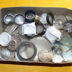 LOUPE ET DIVERS OBJECTIFS POUR APPAREIL ANCIEN&nbsp; A IDENTIFIER ,   BON&nbsp; ETAT VOIR PHOTOS . POUR TOUT R