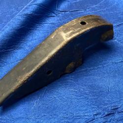TOLE DE SOUS PONTET  ORIGINALE  POUR PISTOLET MITRAILLEUR STEN  WW 2