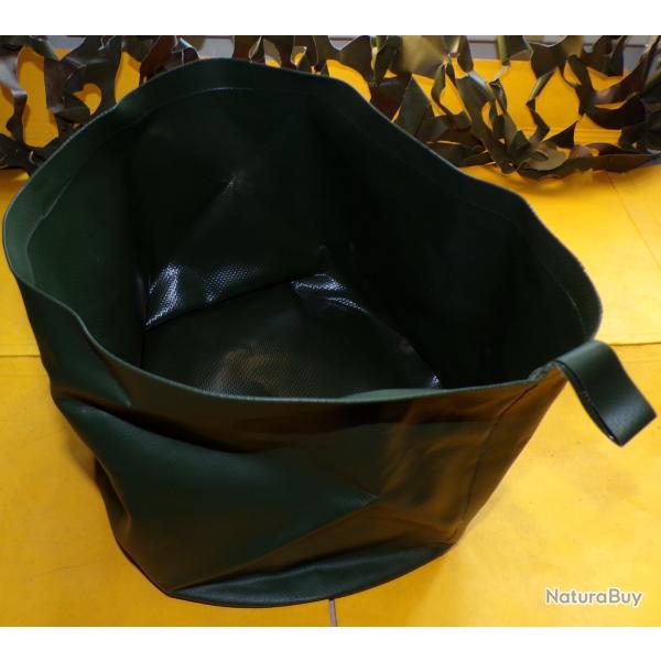 CUVETTE A EAU POUR LA TOILETTE EN OPERATION SUR LE TERRAIN�  ,� ETAT VOIR PHOTOS . POUR TOUT RENSEIG