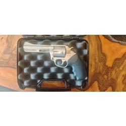 Revolver mag pug 4,2 pouces 357 magnum