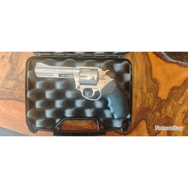 Revolver mag pug 4,2 pouces 357 magnum