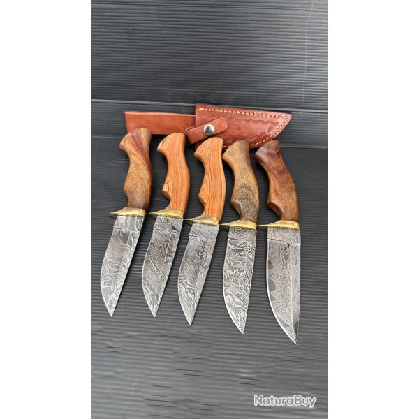 Lot de 5 couteaux fait � main acier Damas manche en bois de olive et palissandre
