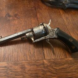 Revolver &agrave; broche de type Lefaucheux