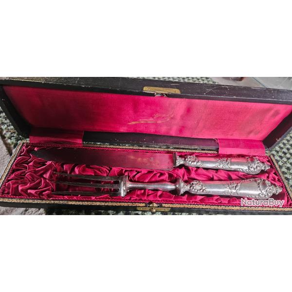 Ancien service � d�couper Tournus Paris couteau + fourchette coffret velours XIXe